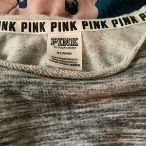 VS OFF THE SHOULDER OVERSIZED SWEATSHIRT Medium